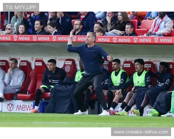 勒沃库森中场核心霍夫曼头球破门，梳理进攻